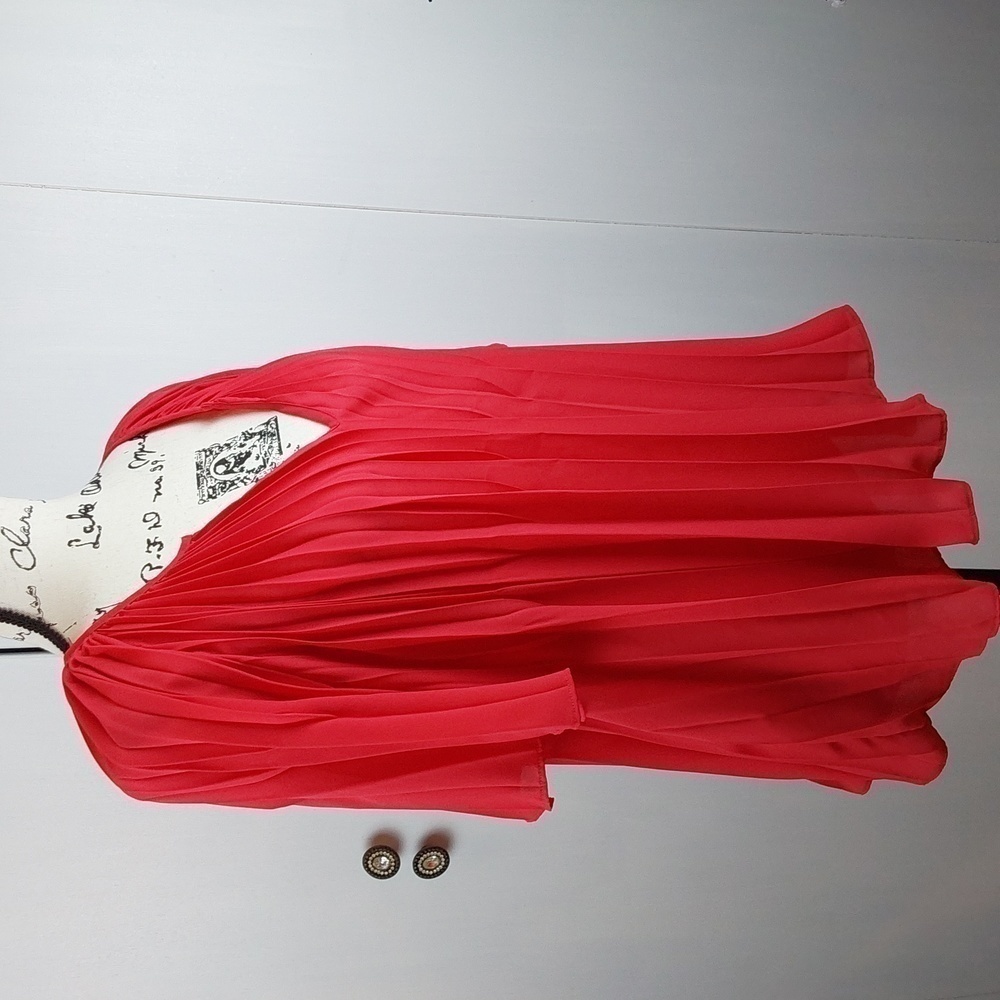 Violet + Claire|Womens Red Pleated Top Soft Flowy Elegant Evening Sz.Large